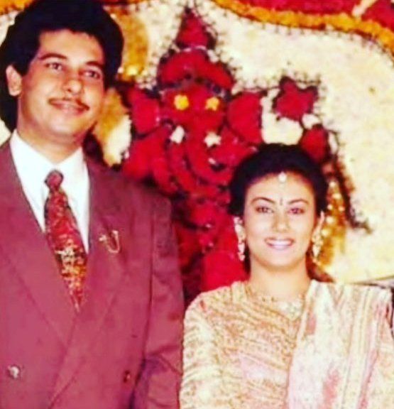 Deepika Chikhalia với chồng