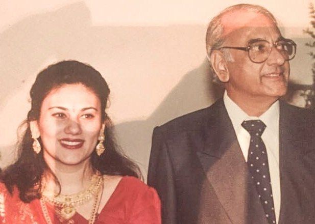 Deepika Chikhalia con su padre