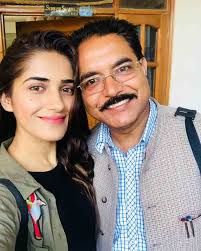 Ruhani Sharma s ocem