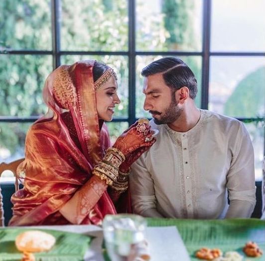 Deepika og Ranveer under Konkani-bryllupet