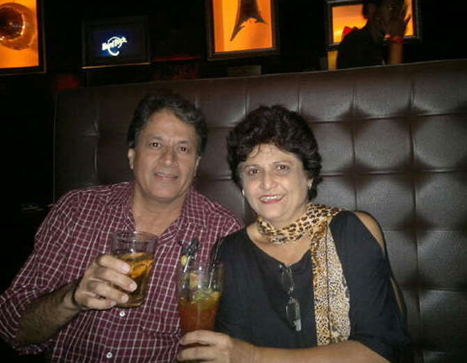 Arun i jego żona dobrze się bawią