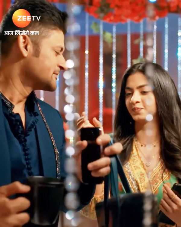 Zee TV의 Main Hoon Aparajita에서 Niya Singh 역을 맡은 Garvita Sadhwani