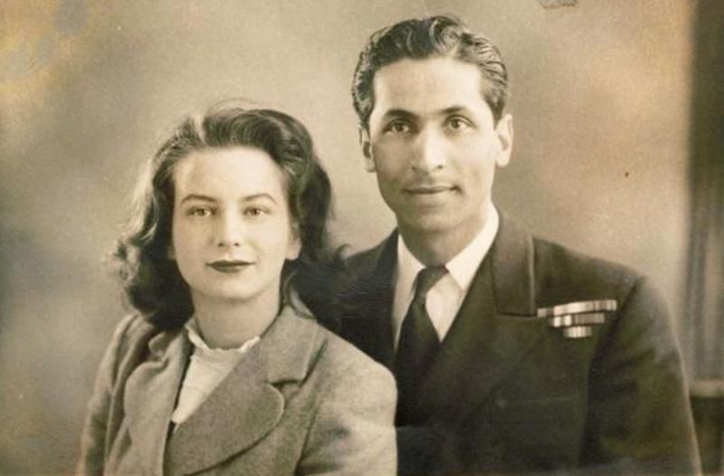 Силвия и Кавас Нанавати, малко след като се ожениха през 1949 г.