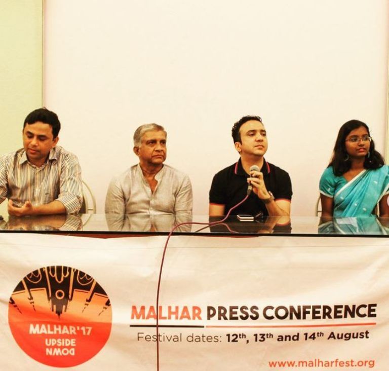 Ram Sampath während einer Pressekonferenz