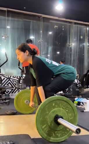 Ayesha Khan während ihrer Trainingseinheit