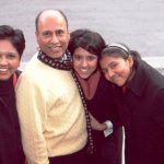 indra-nooyi-със съпруга си и две дъщери