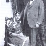 Sarat Chandra sa suprugom Bivabati 1921. godine