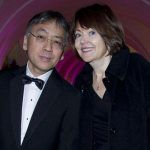 Kazuo Ishiguro vaimonsa kanssa