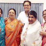 Asha Bhosle (lijevo) sa svojom braćom i sestrama