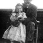 Ръдиард Киплинг с най-голямата си дъщеря Жозефин