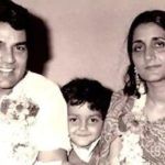Parkash Kaur z možem Dharmendro in sinom Bobbyjem Deolom