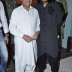Ghulam Ali com seu filho Aamir Ali