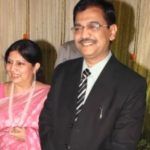 Ujjwal Nikam với vợ của anh ấy