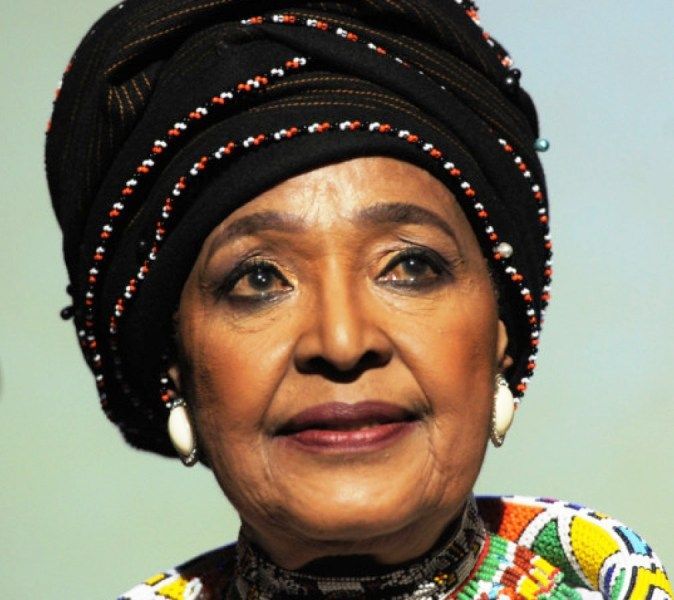 Winnie Mandela (Nelson Mandelas kone) Alder, familie, biografi og mere