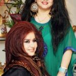 Shahnaz Husain com sua filha