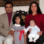 Harish Mysore với vợ và con của anh ấy