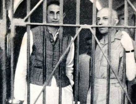 Джавахарлал Неру, задържан по време на движението за гражданско неподчинение
