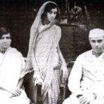 Jawaharlal Nehru con su esposa e hija