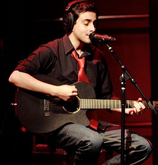 Bilal Khan che canta