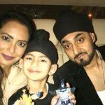 Manj Musik s manželkou Nindy Kaur a synom Anoopom