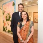 Ajay Piramal กับสามีของเธอ