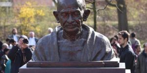 Bustul lui Mahatma Gandhi în Hanovra, Germania