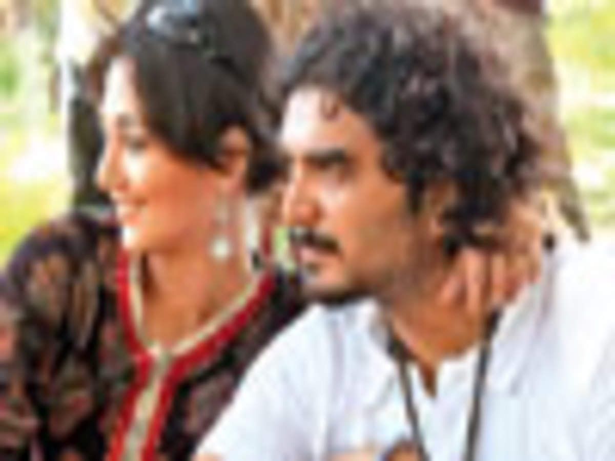 Roopa Ganguly กับ Dibyendu