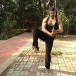 मार्शल आर्ट्स कर रहे सिलेंद्र बाबू