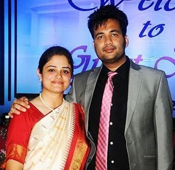Mohita Sharma với chồng