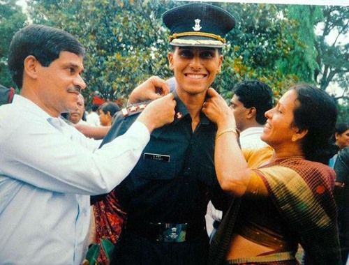 Major Sandeep Unnikrishnan s starši na dan slovesnosti