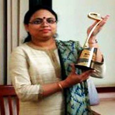 Ritu Karidhal med sin Young Scientist Award