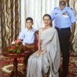 अभिनंदन वर्धमान अपनी पत्नी तन्वी मारवाहा और बेटे तवीश के साथ