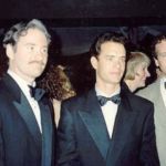 Tom Hanks avec son frère Larry à gauche et Jim à droite