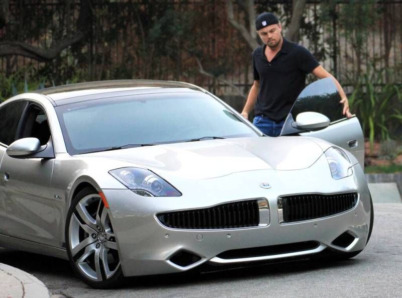 Leonardo DiCaprio ja hänen Fisker Karma Car