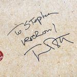 Автограф на Том Пети