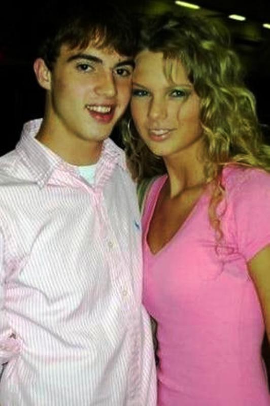 Taylor Swift sa Samom Armstrongom