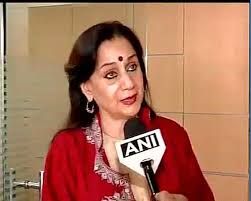 Nalini Singh tijekom intervjua