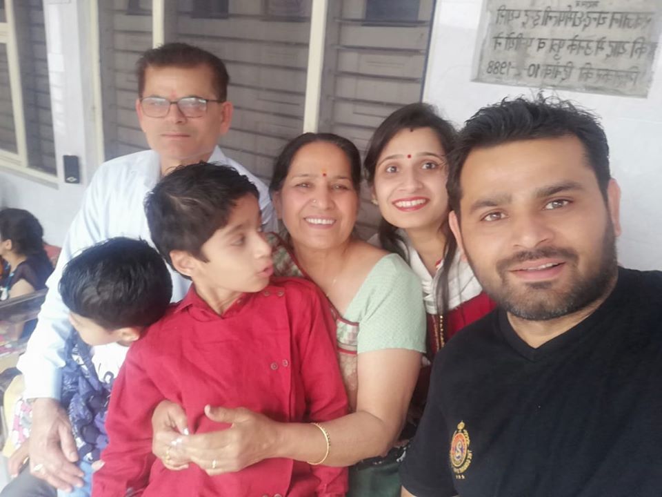 Jyoti Taneja Bhasin šeima