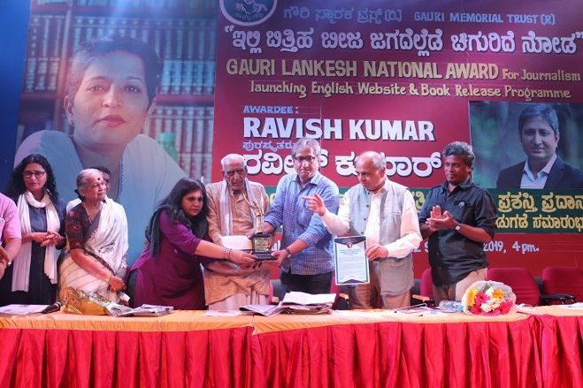 Ravish Kumar Nhận giải thưởng Gauri Lankesh