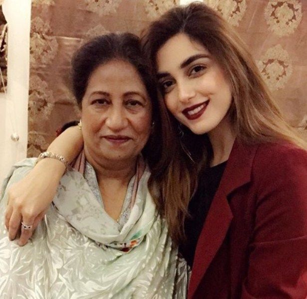 Maya Ali với mẹ của cô ấy