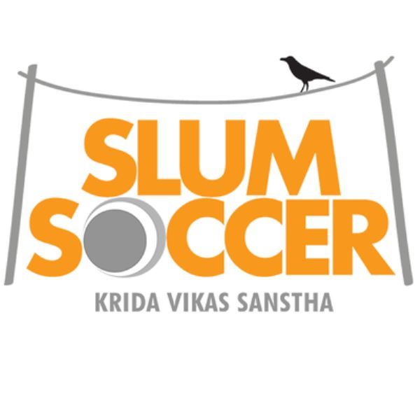 Slummi jalgpalli logo