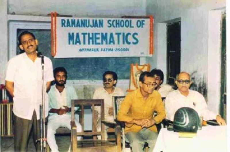 आनंद कुमार एट द रामानुजन स्कूल ऑफ मैथमैटिक्स