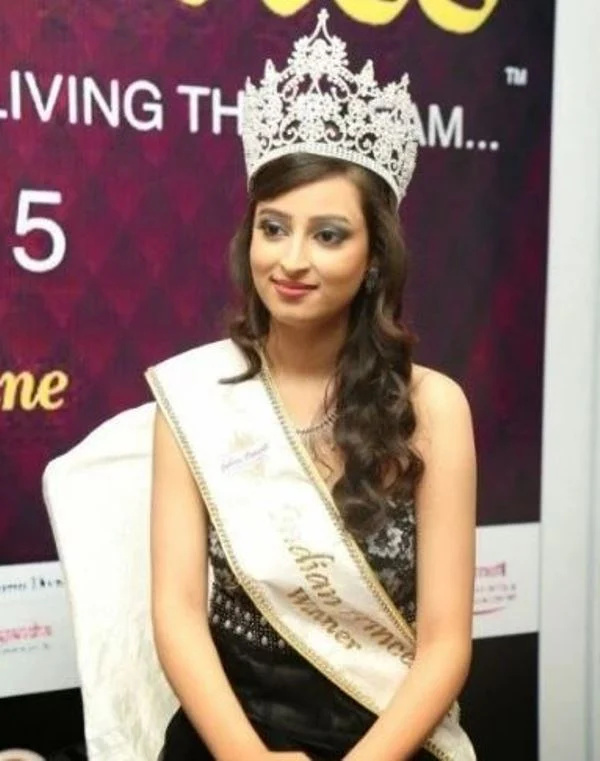   Chandni Sharma, 2014'te Hint Prensesi yarışmasını kazandıktan sonra