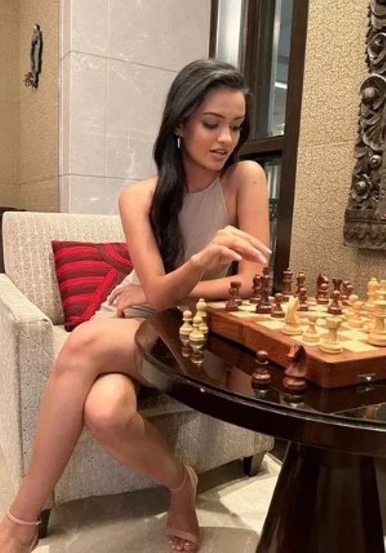   Pragnya Ayyagiri igra šah