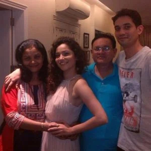   Ankita Lohande ar ģimeni