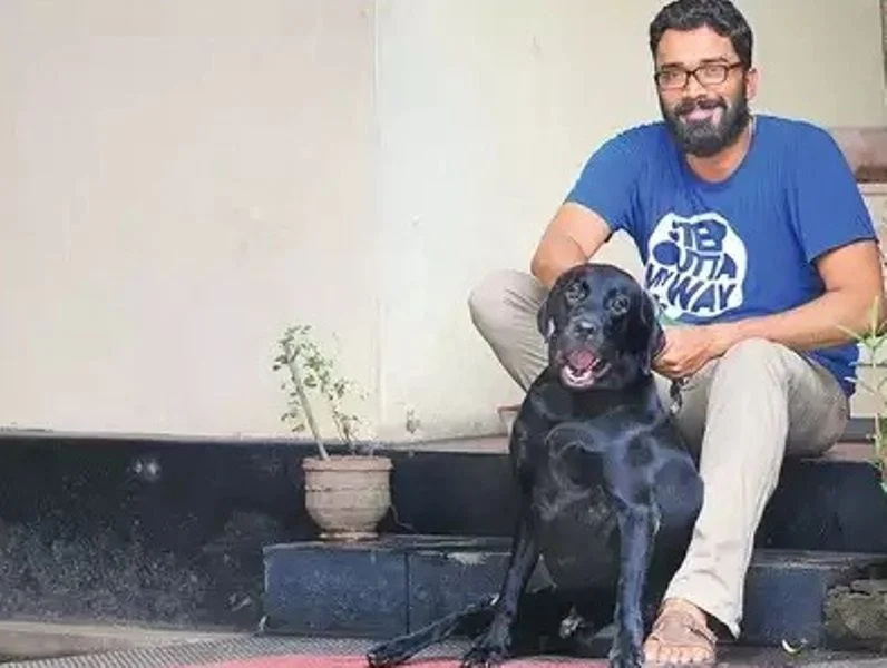   سری رام وینکیتا رمن اپنے کتے رے کے ساتھ