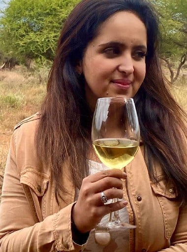   Aparna Shewakramani uživa u alkoholu