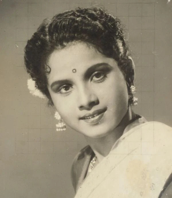 Jayshree Gadkar Umur, Kematian, Suami, Keluarga, Biografi & Banyak Lagi