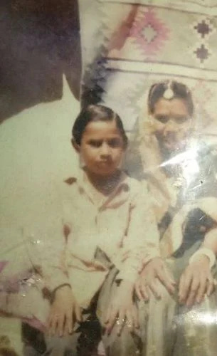   Suresh Albela sa svojom majkom