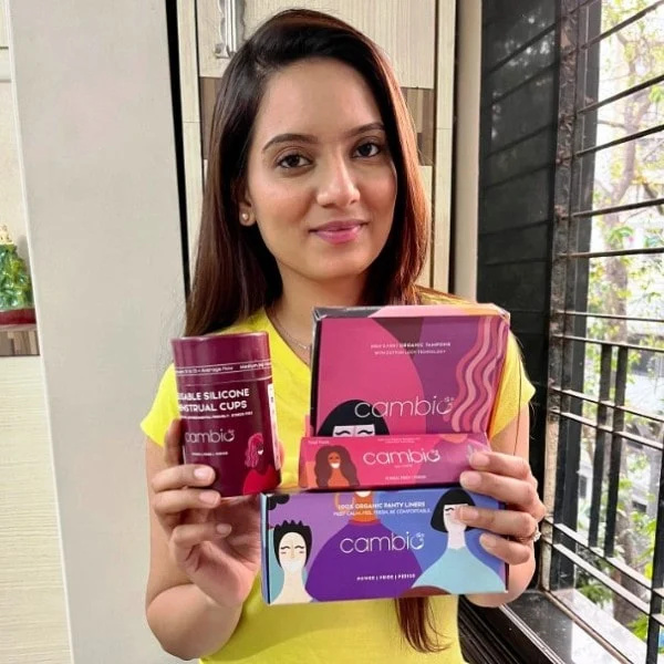   Permodelan Khushbu Patel untuk Cambiowoman's health products